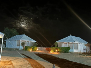 Sunny Desert Camp